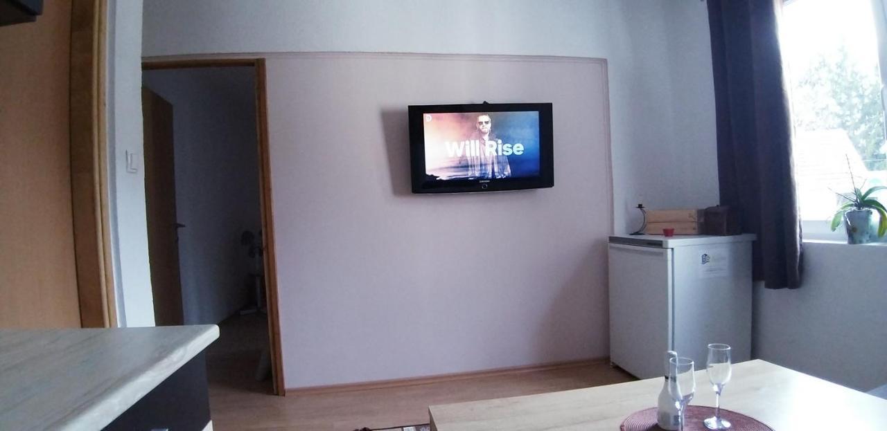 Apartment Sajra Kulen Vakuf Bagian luar foto
